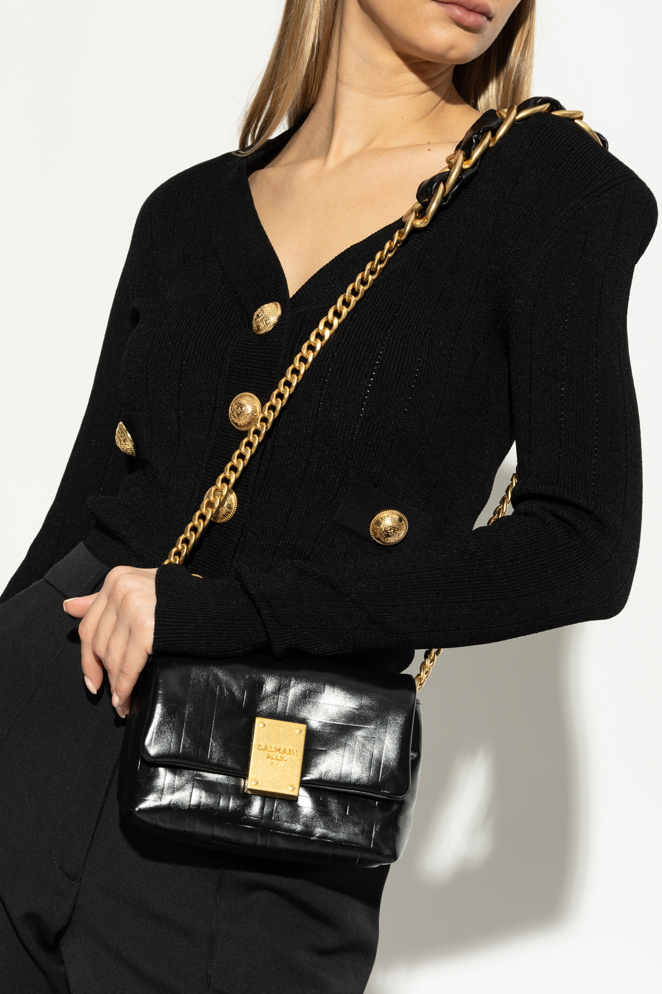【送料&関税込】Balmain Logo Embossed Flap Small Shoulder Ba Black Shoulder bag Flap Small Balmain - Vitkac Canada